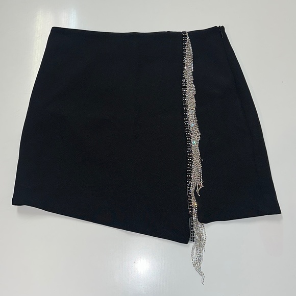 Zara Mini Skirt - Picture 1 of 6